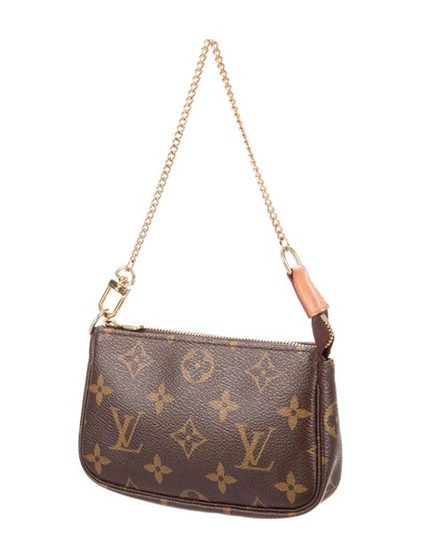 Louis Vuitton Mini Pochette Accessoires .